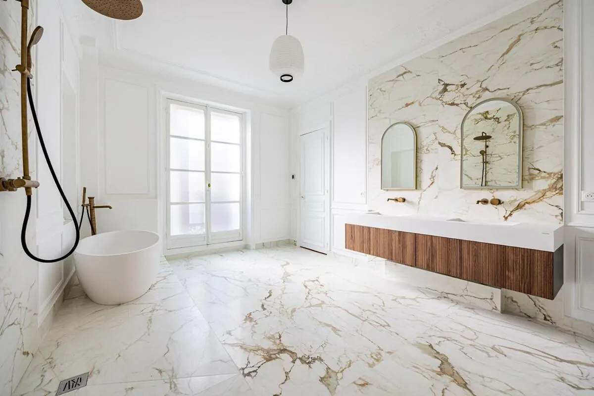 Luxurious 4 Bedroom Apartment, La Muette Párizs Franciaország