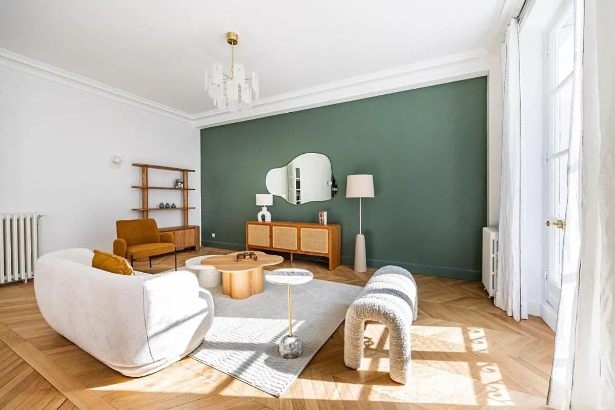 Luxurious 4 Bedroom Apartment, La Muette Párizs 0*,