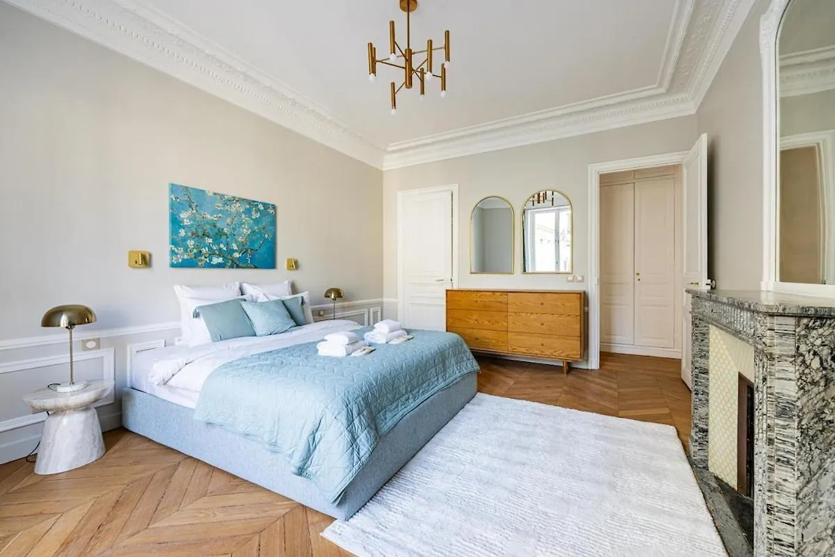 פריז Luxurious 4 Bedroom Apartment, La Muette
