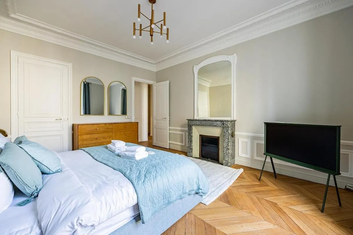 פריז Luxurious 4 Bedroom Apartment, La Muette 0*,