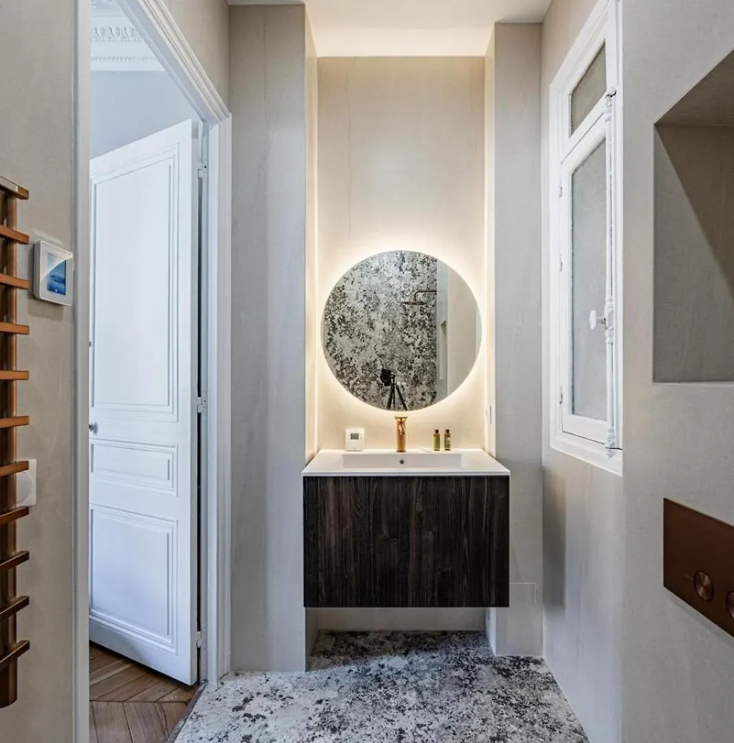 פריז Luxurious 4 Bedroom Apartment, La Muette דירה